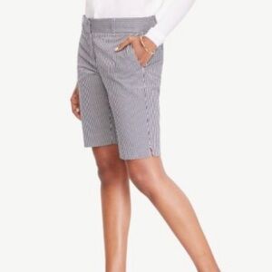 Ann Taylor Striped Seersucker Devin Bermuda Walking Shorts Size 12